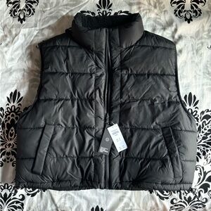 NWT Gilly Hicks Go Active Reversible Vest black size XL